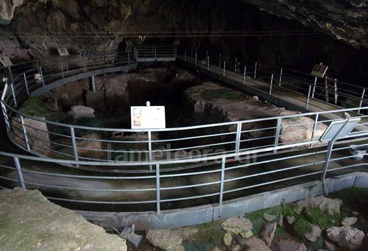 Σπήλαιο Θεόπετρας
